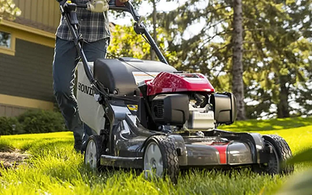 Tondeuse thermique tractée.webp