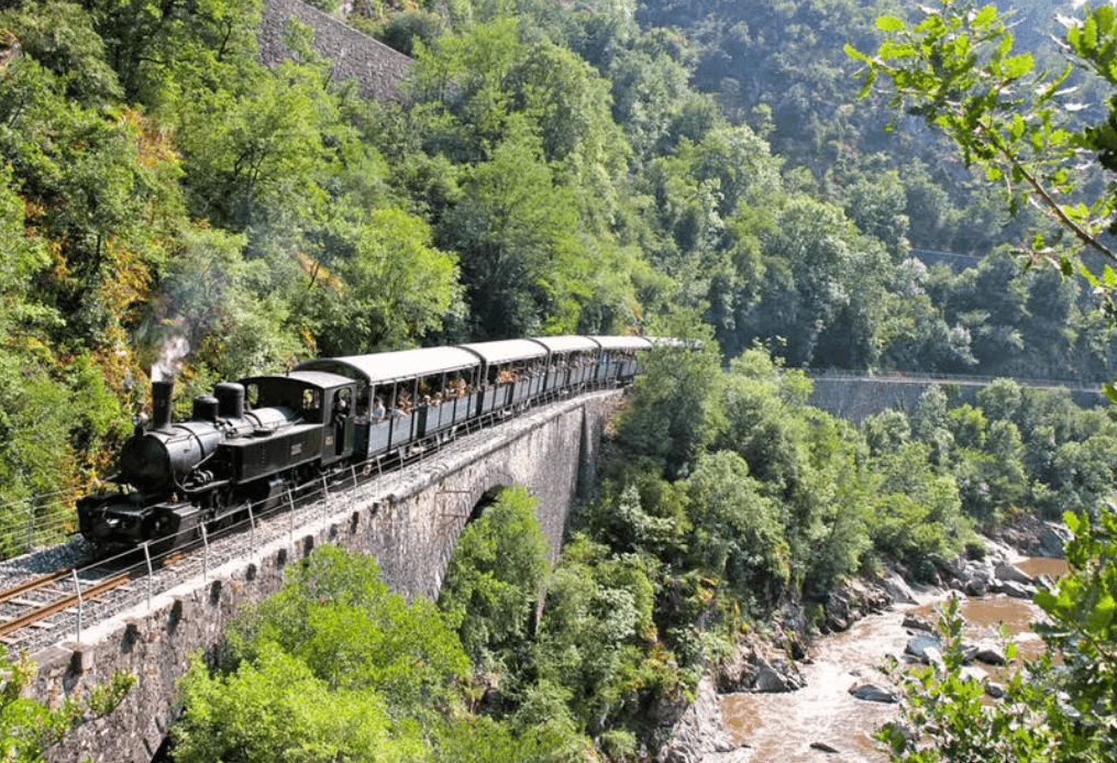 train de mastrou ardeche .png